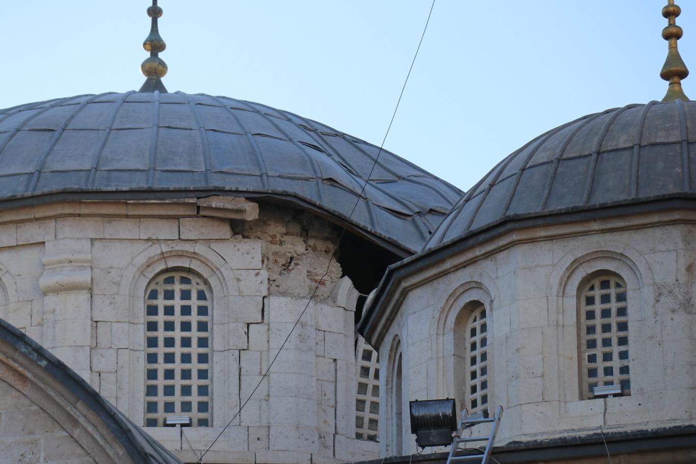 Malatya Yeni Cami'nin kubbesi çöktü, Ulu Cami'de hasar oluştu